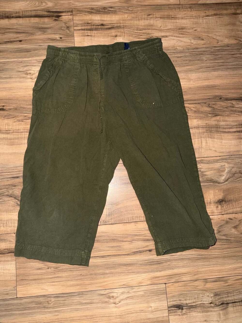Gloria Vanderbilt Casuals Olive Green 100% Cotton Pull-On Capri Pants